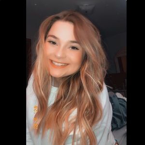 Meet your Posher, Hailey